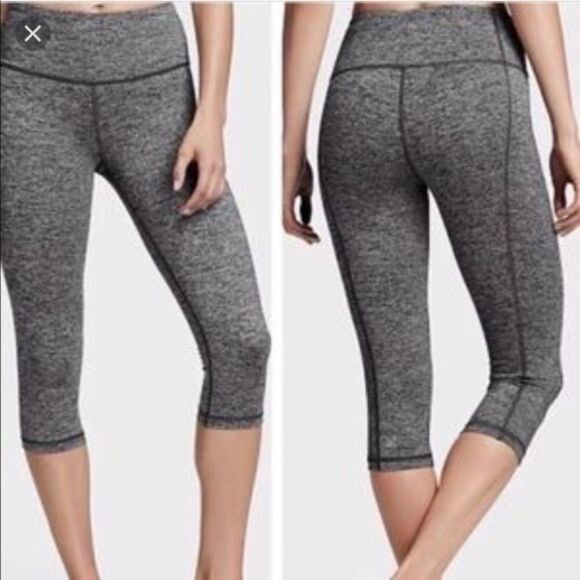 Victoria's Secret- Knockout Capri in Marled marled grey/black-Size medium - Picture 1 of 11
